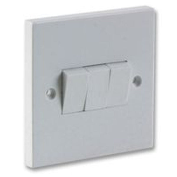 White Triple 2 Way Electric Light Switch Box 3 Gang Wall 10 amp